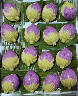 Peach ang ku kueh with yam paste filling! 80 to 85g each! 10 pcs