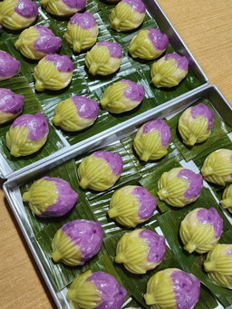 Peach ang ku kueh with yam paste filling! 80 to 85g each! 10 pcs