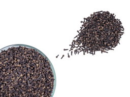 Cloves (Laung) 