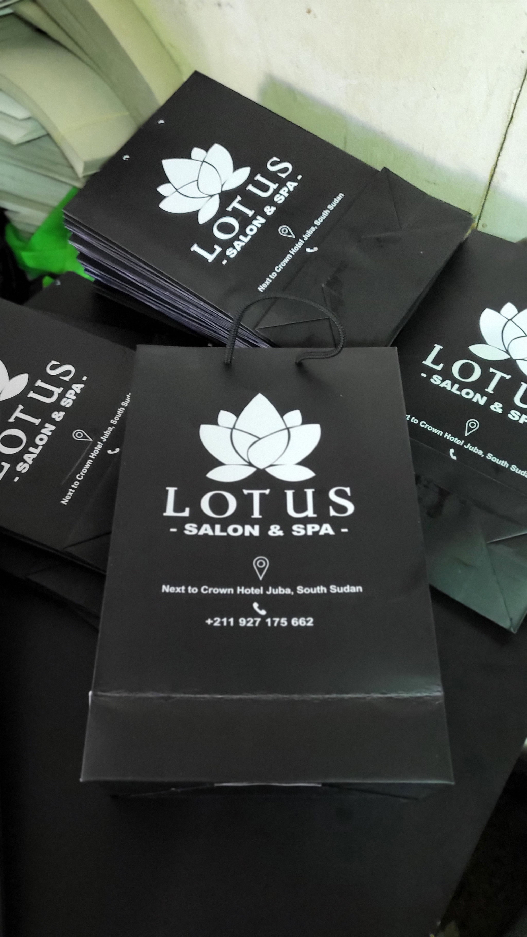 Customised sustainable Eco-friendly Paperbags_9