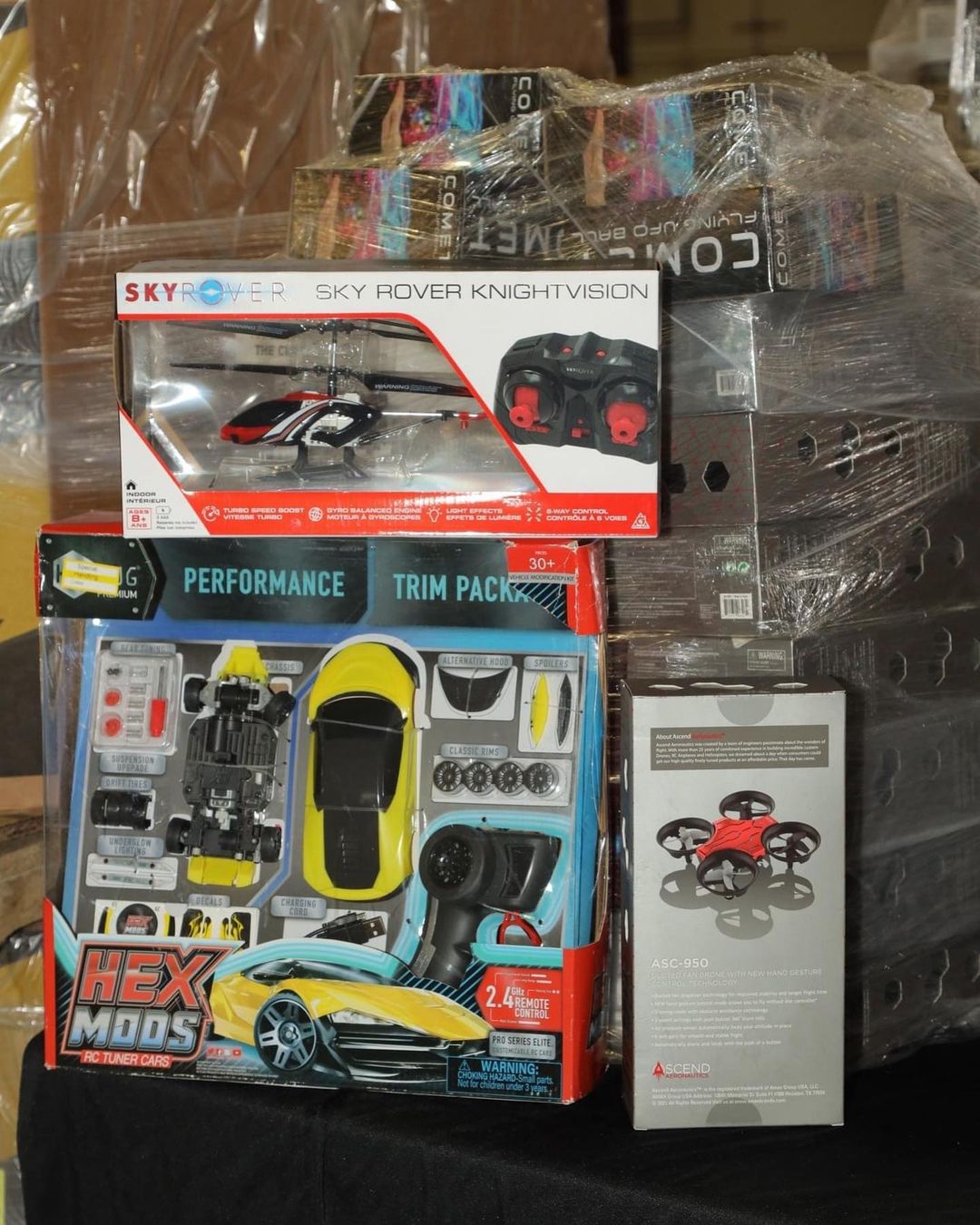Assorted Electronic pallet