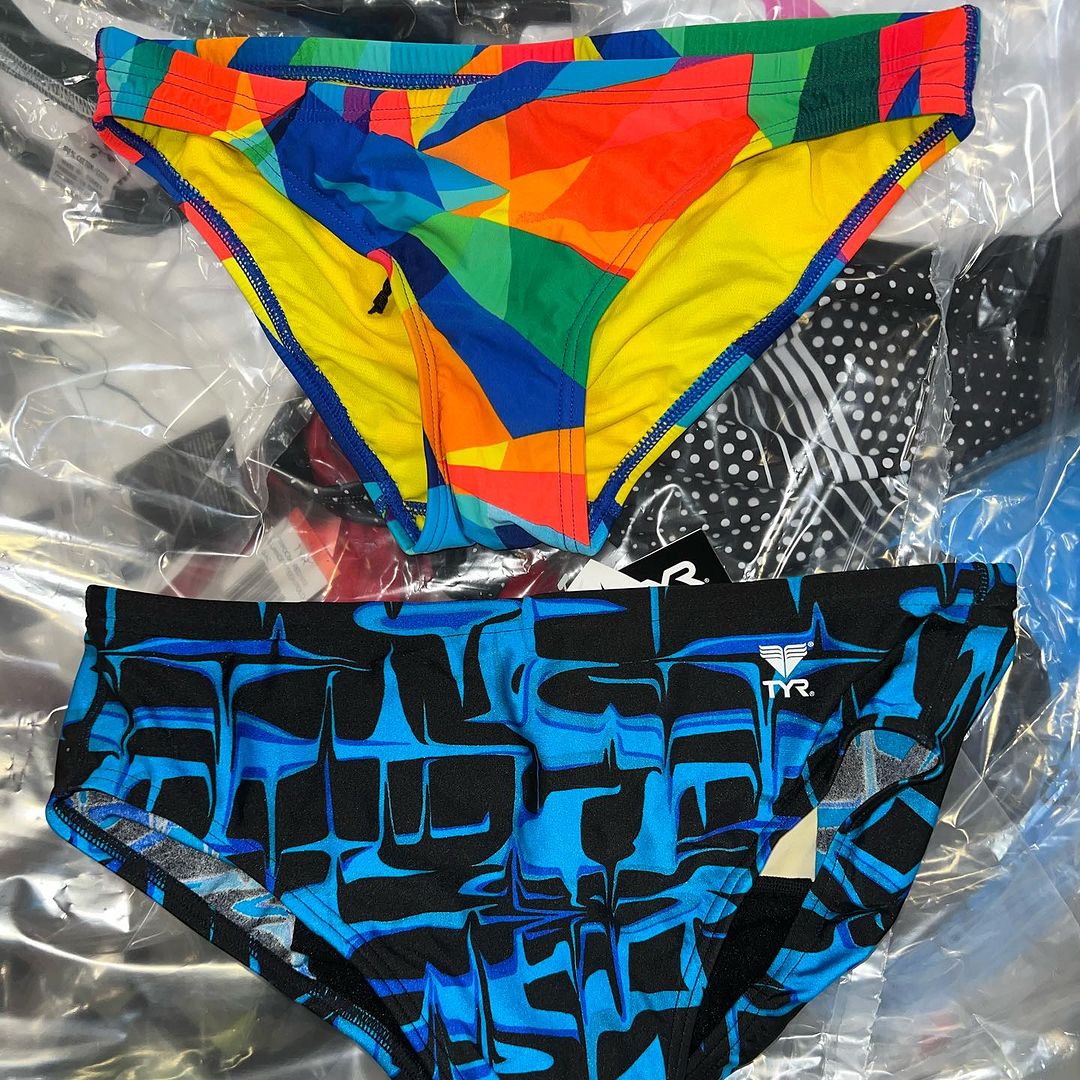 Swimsuit pallet