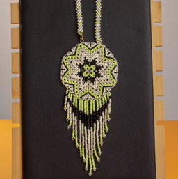 Collar flecos