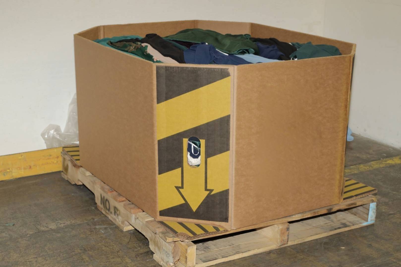 Shelf Pulls Unmanifested Popular Online Women’s Retailer Assorted Apparel Pallets _19