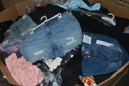 Assorted Clothing Lots from ARW Department Store - 300 units