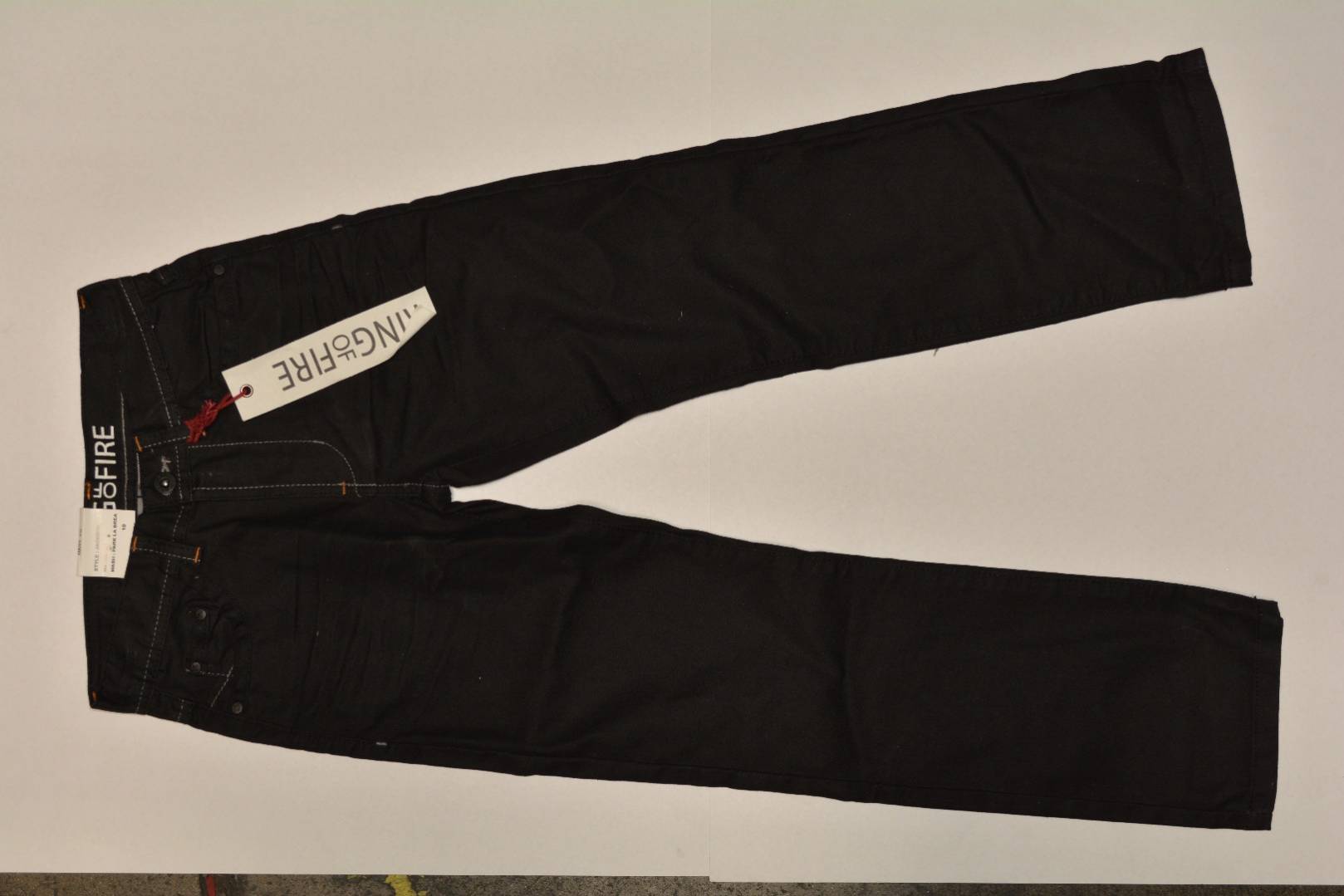 HE Department Store Shelf-Pull Kids Clothing Lots_6