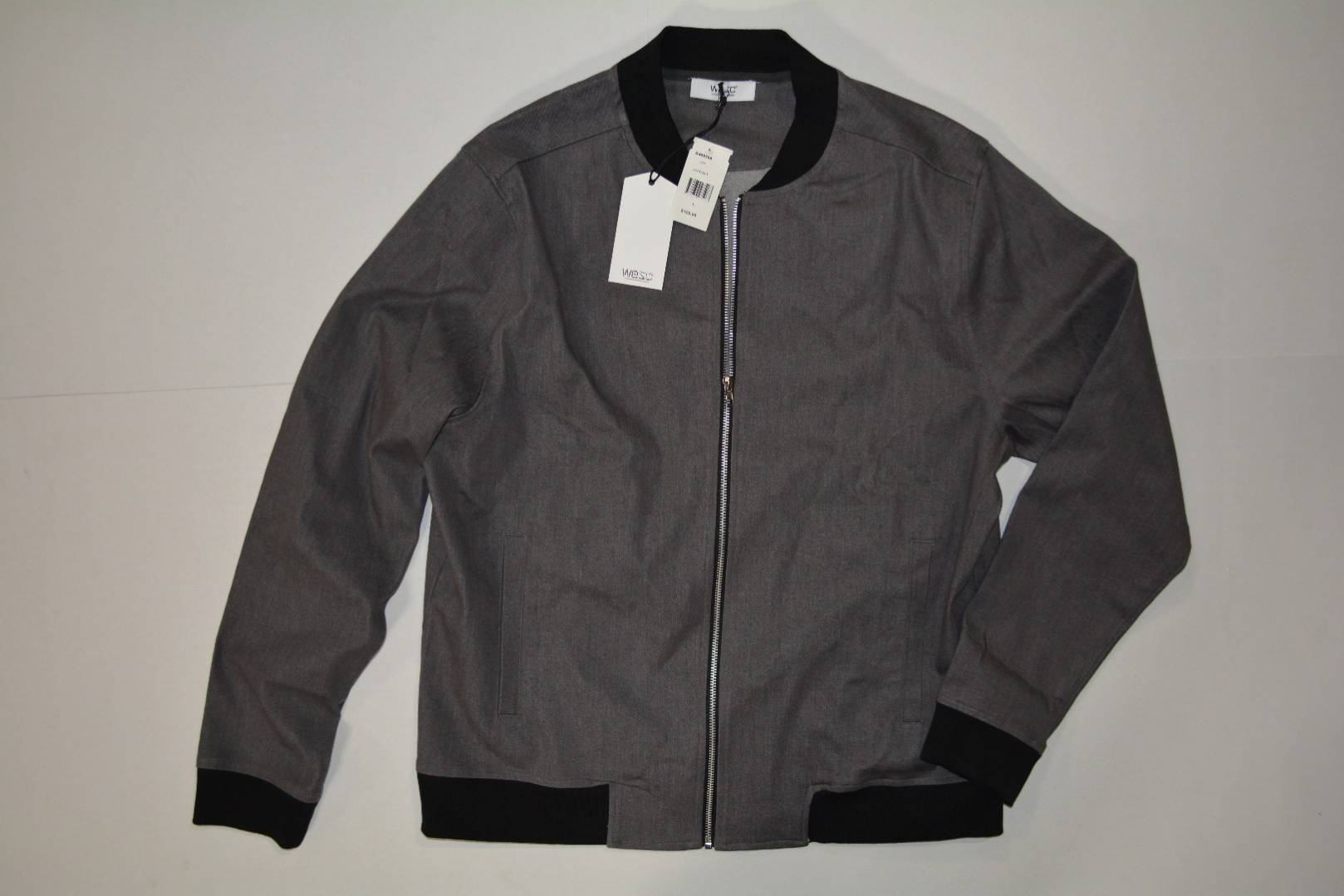 HE Department Store Shelf-Pull Men's Casual Wear Lots_9