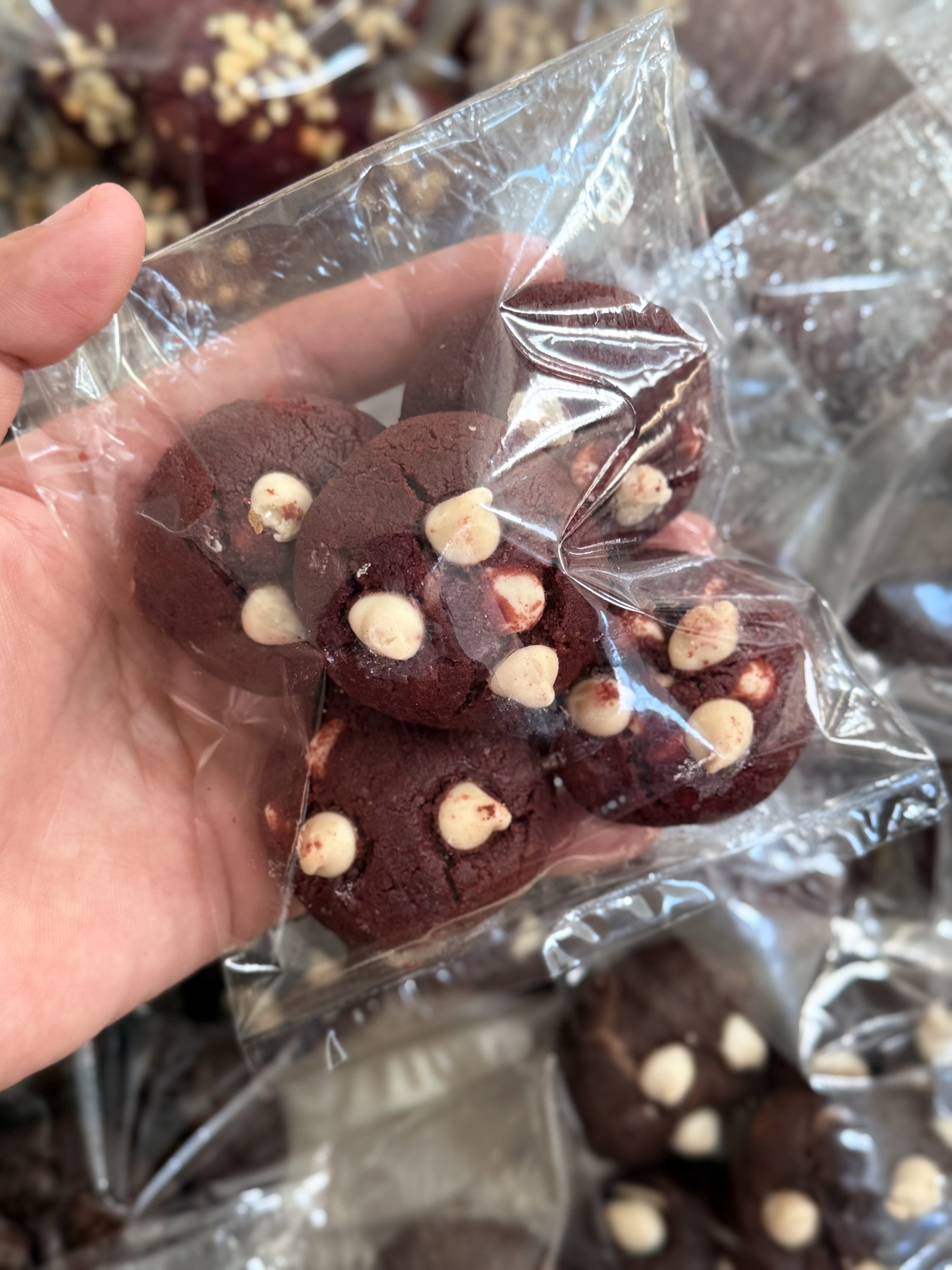 Red Velvet White Chocolate Cookies_0