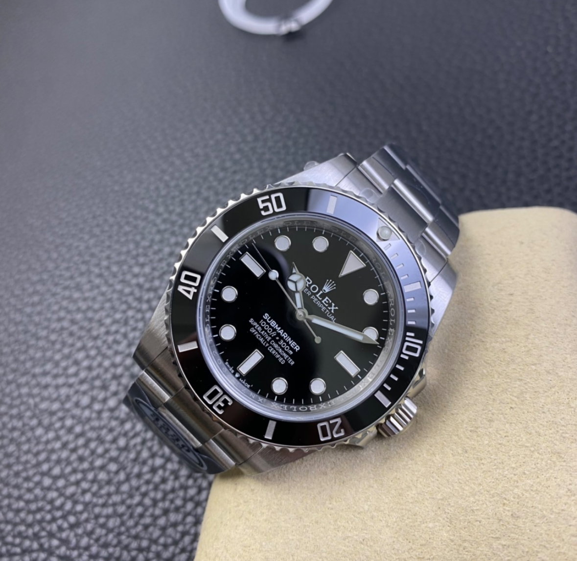 Super Clone Submariner 114060 No-Date Black Ceramic _5