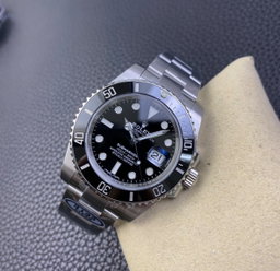 Super Clone Submariner Date 116610LN Black Dial 40mm Black Ceramic Bezel 904L Steel Case & Oyster Bracelet 3235 Movement