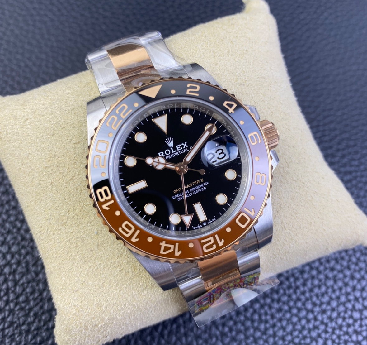Super Clone GMT-Master II “Root-Beer” Rose Gold & SS 126711_1
