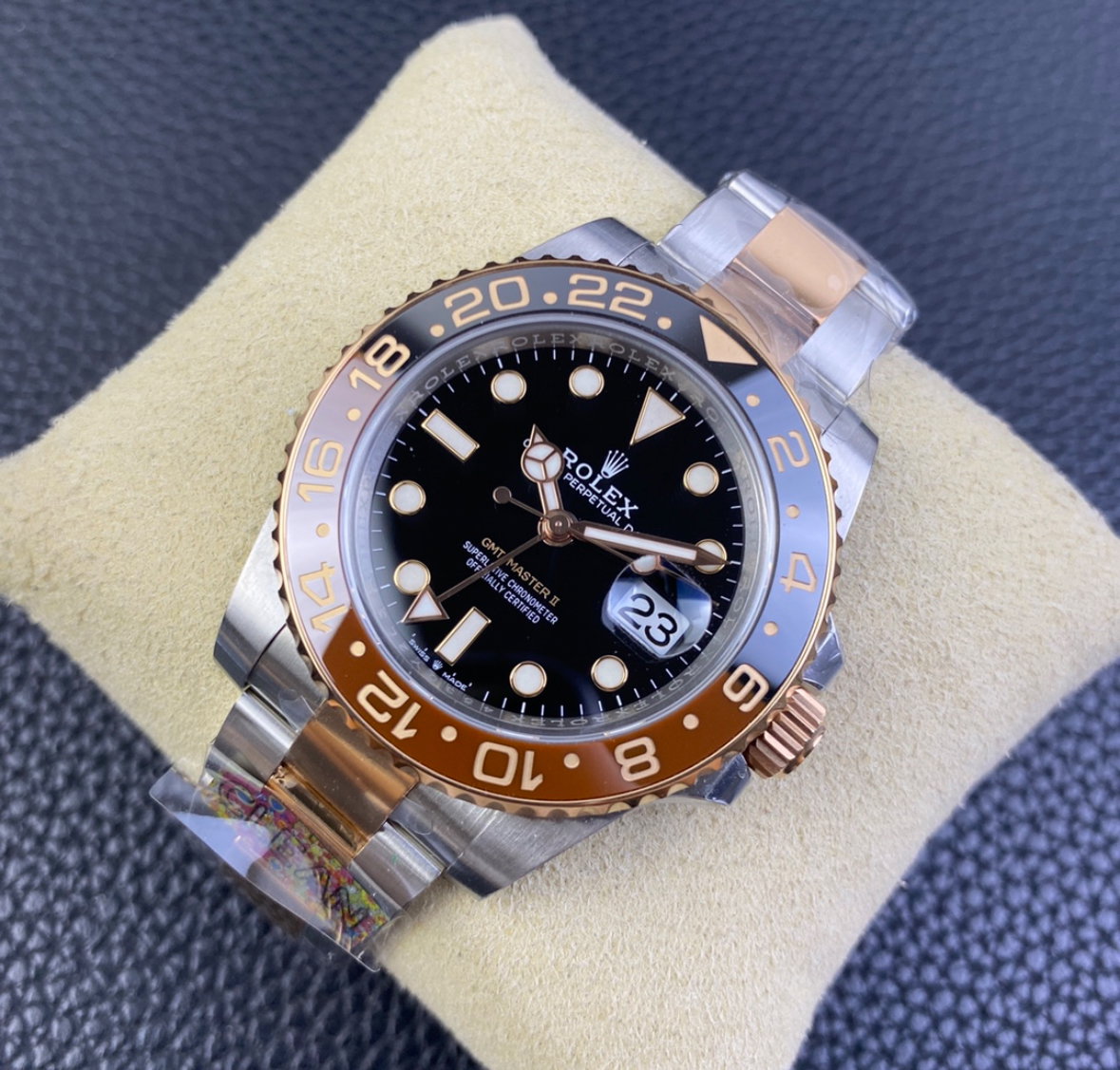 Super Clone GMT-Master II “Root-Beer” Rose Gold & SS 126711_2