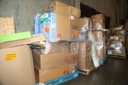 TGT Department Store Customer Return General Merchandise 
