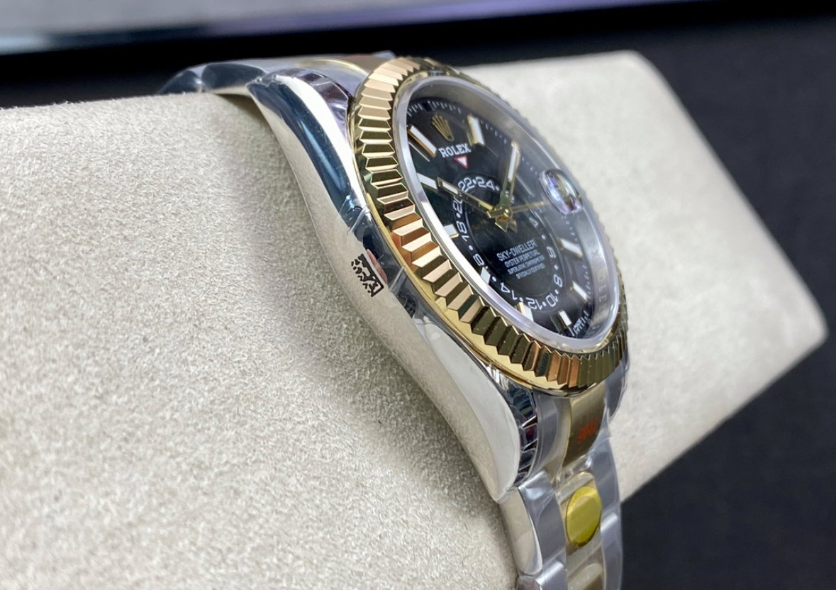 Super Clone Sky-Dweller 42MM Two-Tone Gold & Steel, Black Dial, Oyster_4