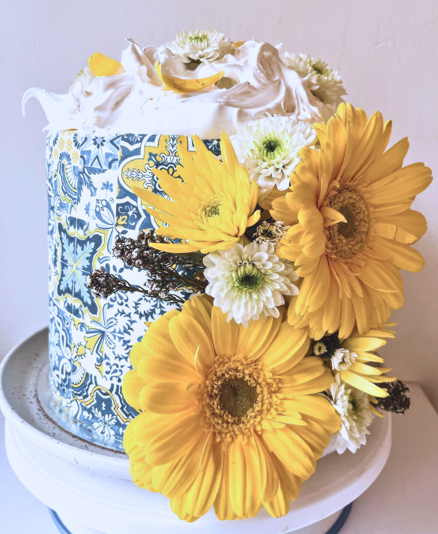 Bespoke floral print cake_0