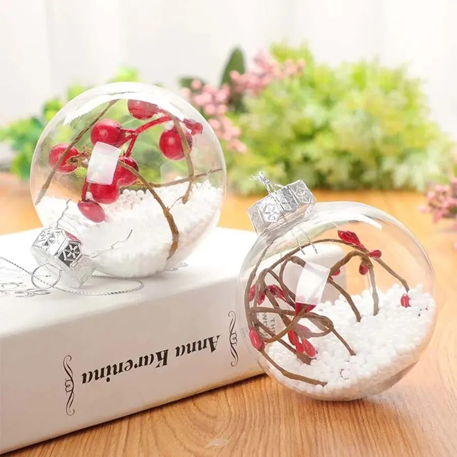 Christmas tree ornament balls_2