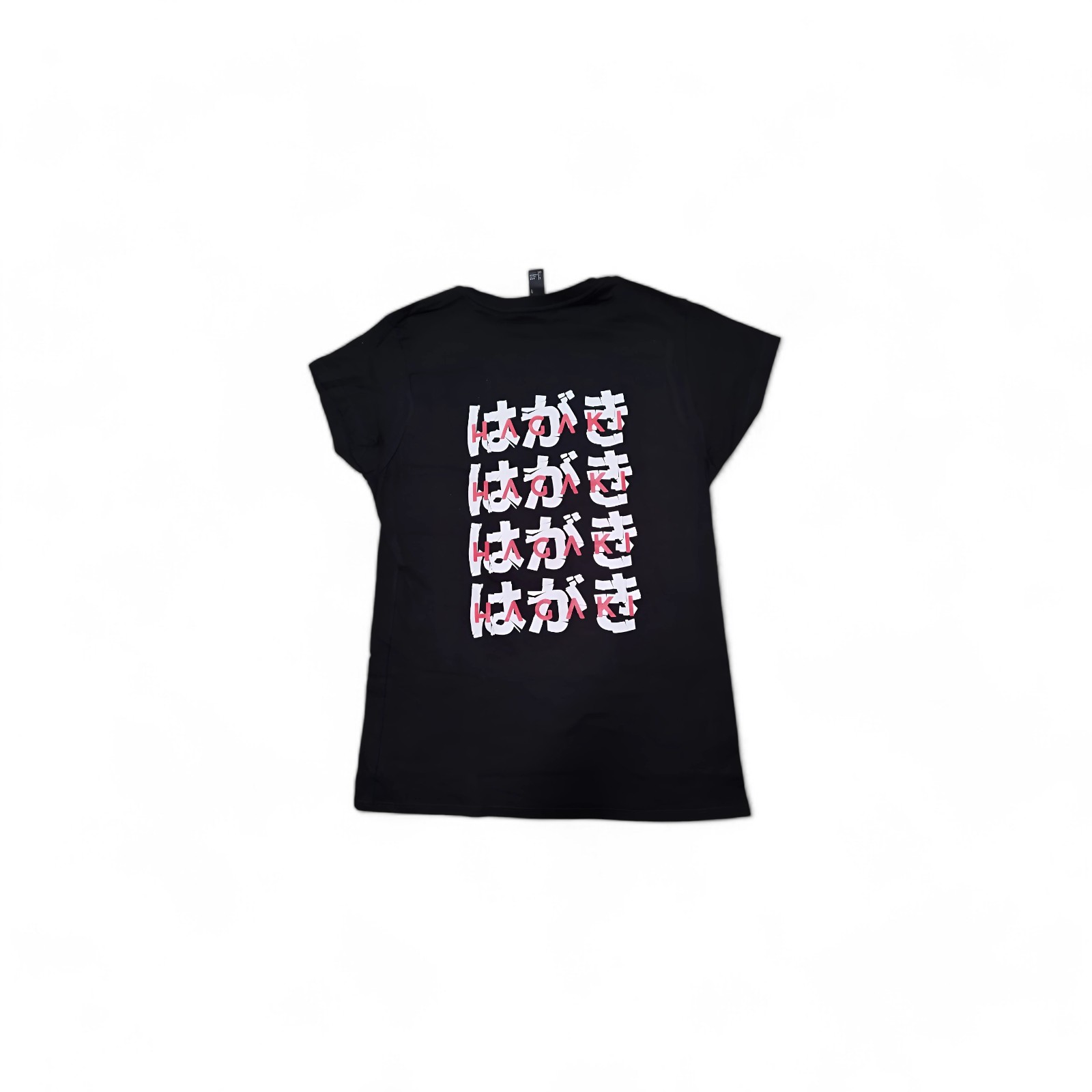 U PLAYERA L.E. HAGAKI NEGRA LETRAS MUJER _1