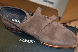 HE Department Store Shelf-Pull Men’s Branded Shoe Lots