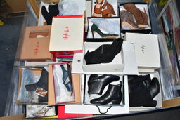 HE Department Store Shelf Pull Mostly Fall/Winter Women's Shoes 