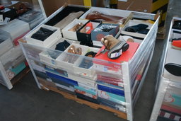HE Department Store Shelf Pull Mostly Fall/Winter Women's Shoes 