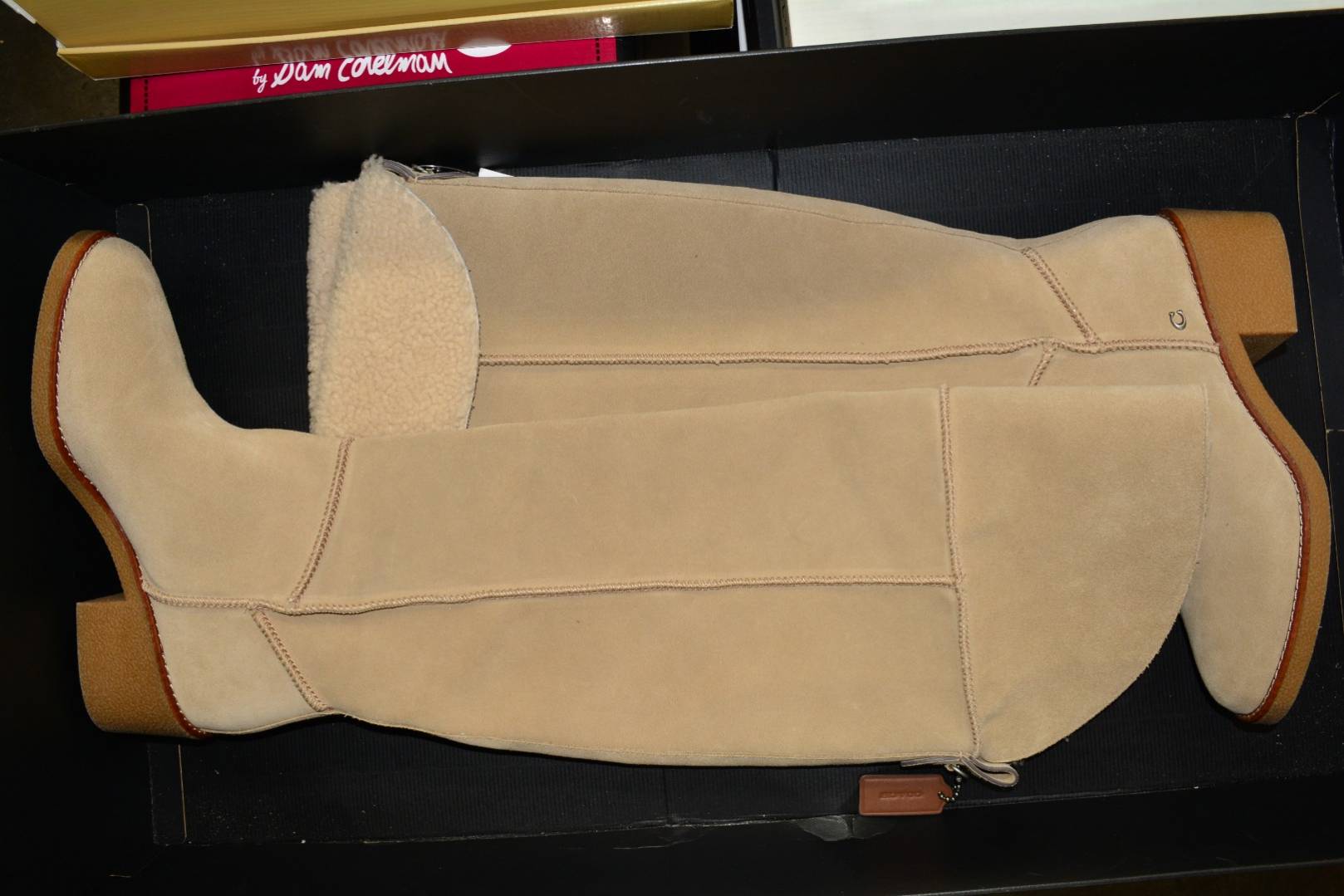 HE Department Store Shelf Pull Mostly Fall/Winter Women's Shoes _16