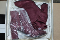 VM - Assorted Brand Name Shoes