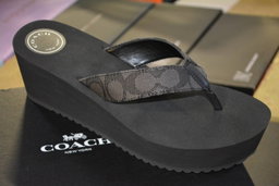 HE Department Store Shelf-Pull Women's Branded Shoe Lots