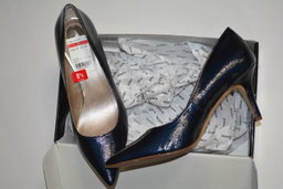 HE Department Store Shelf-Pull Women's Branded Shoe Lots