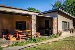 Big House: R400 per person per night
