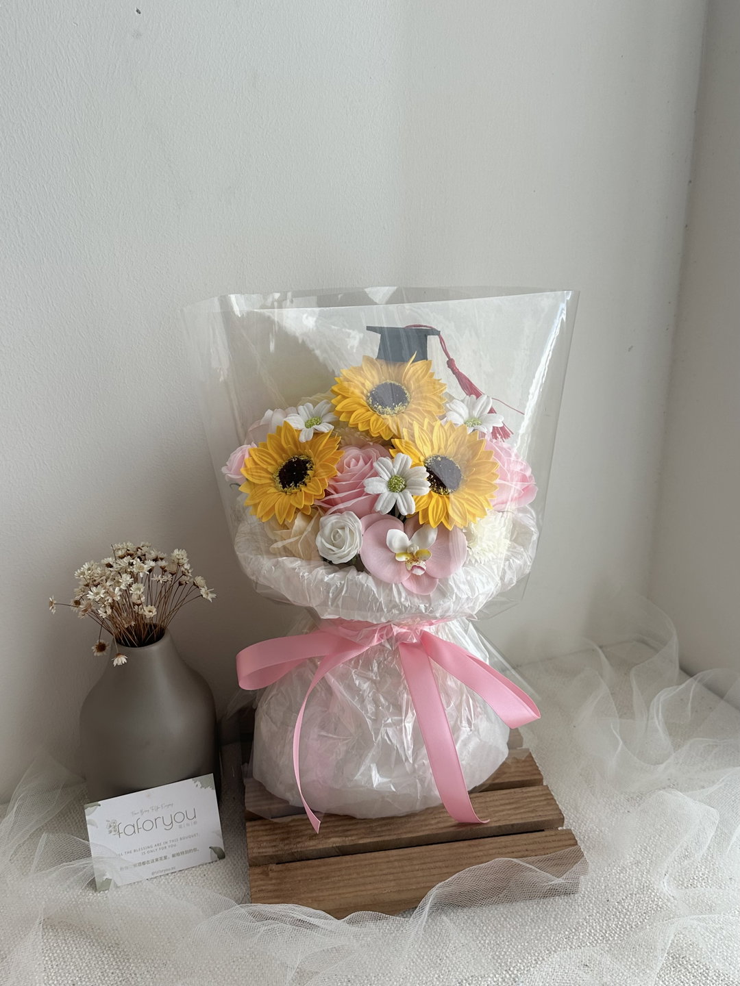 (G001) Graduation Soap Flower Mixed Bouquet