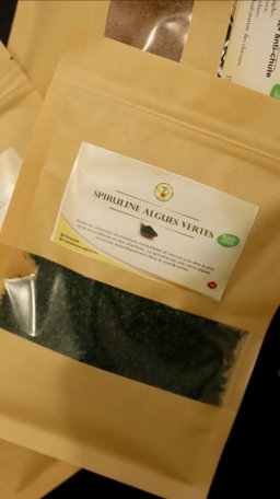 Huiles et poudres cosmétiques 