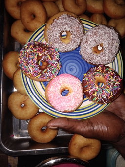 Ari Doughnuts 