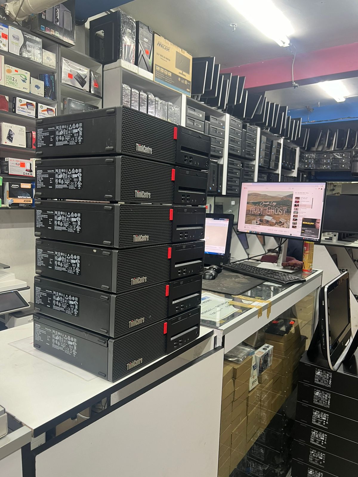 Lenovo ThinkCentre M910s Intel i5, 6th Gen 8GB Ram  Whatsapp : 0834432791