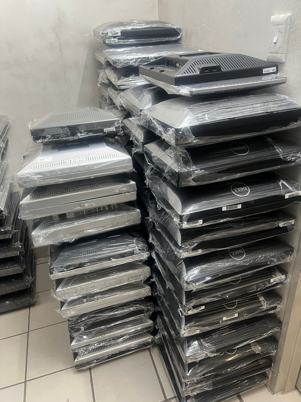 We also buy and sale  refurbished computers hardware and services to the southern African Market Whatsapp : 0834432791 _1