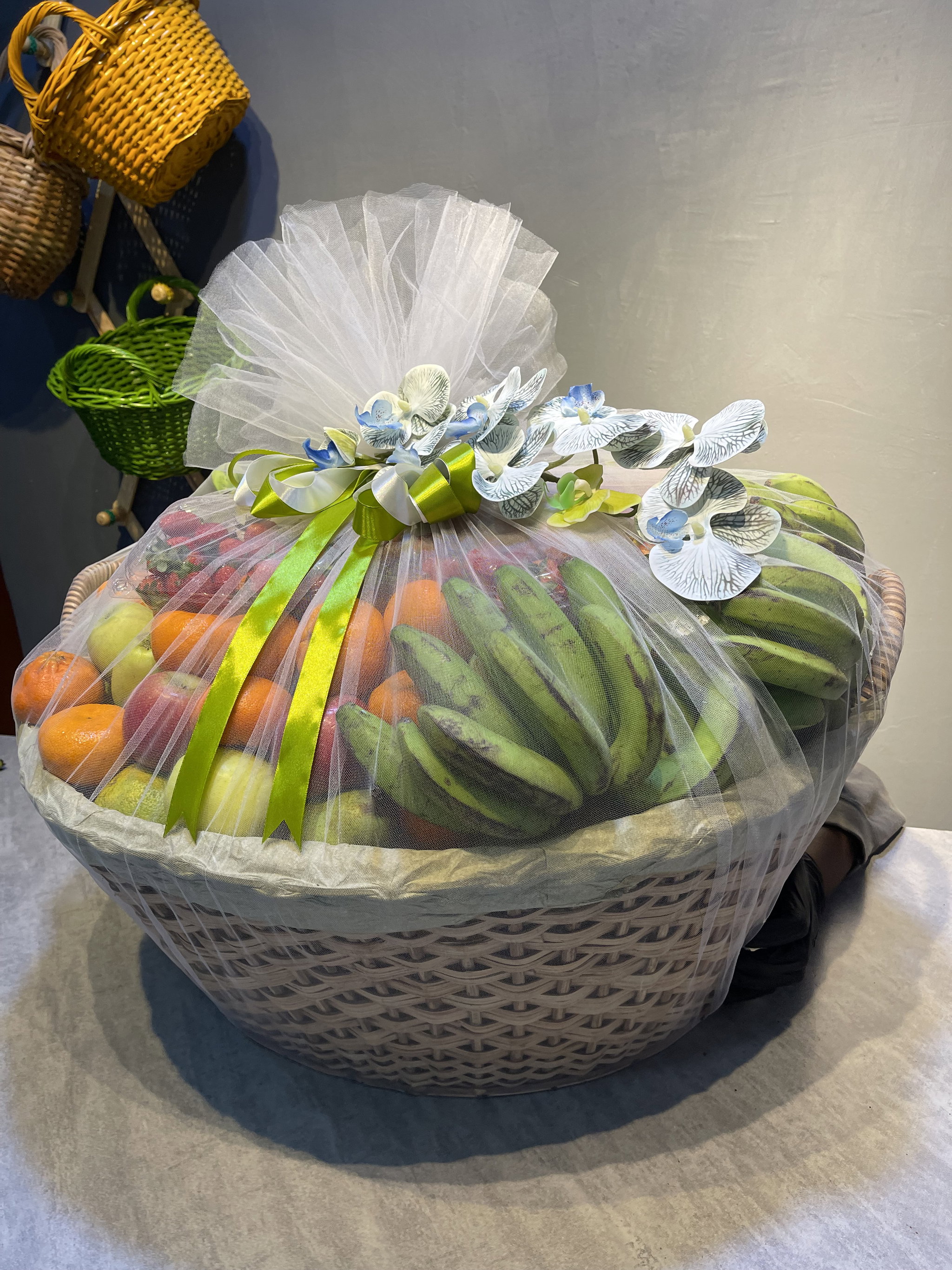 Large fruit basket _0
