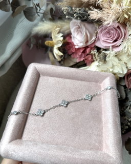 3 CLOVER DIAMOND BRACELET