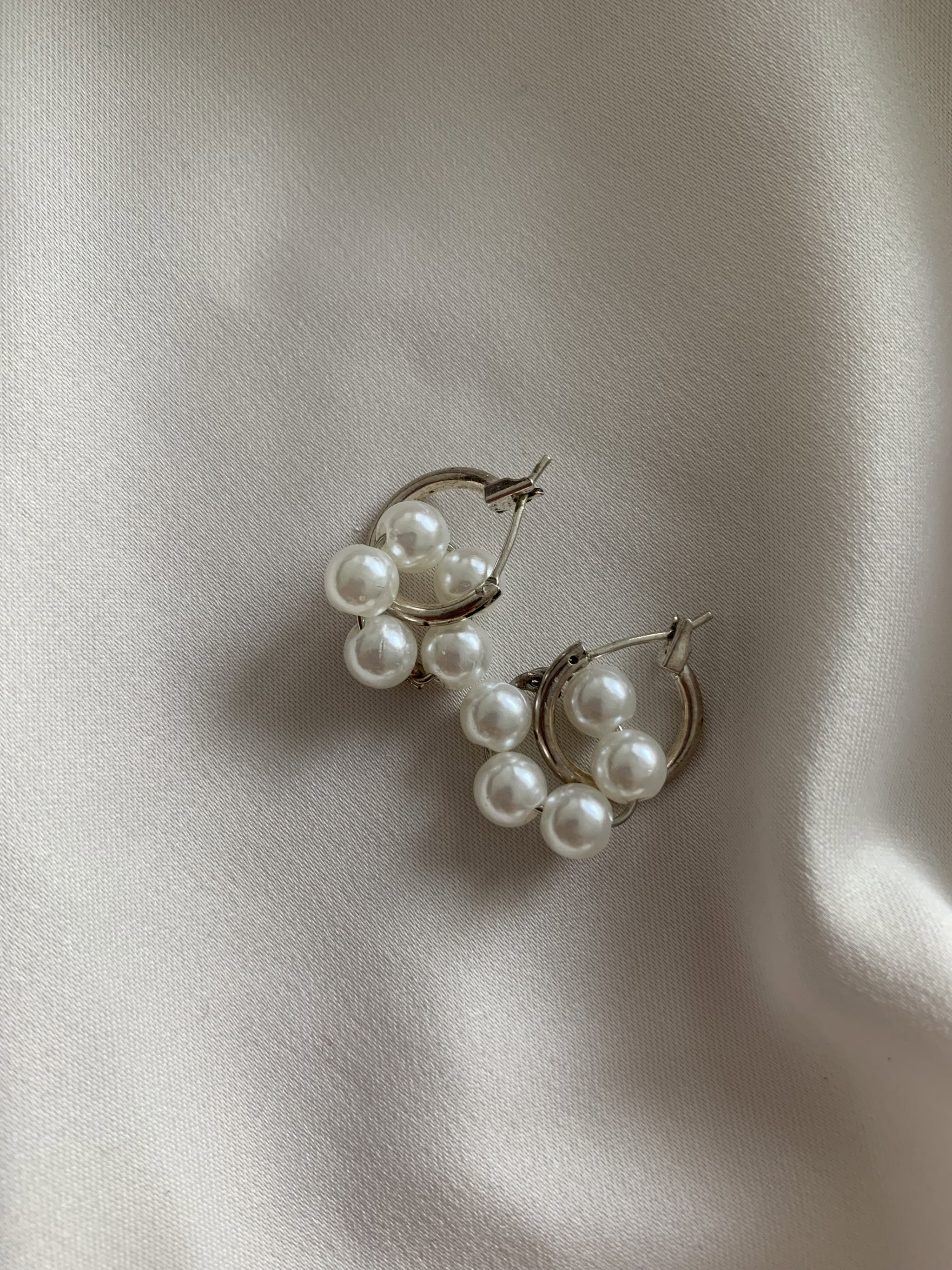 Pearl hoops_0