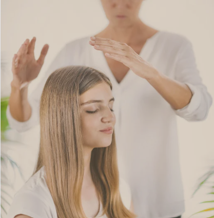 Terapia de Reiki Karmic y Vidas Pasadas