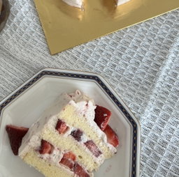 *Seasonal* Very Strawberry Shortcake