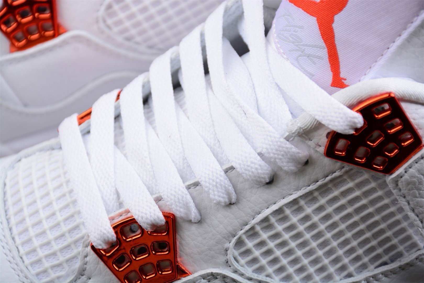 Jordan 4 metallic red_4
