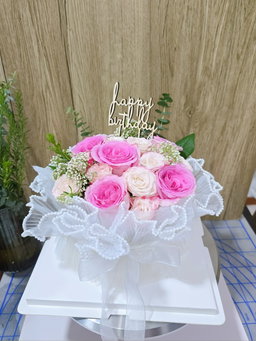 Fresh flower cake