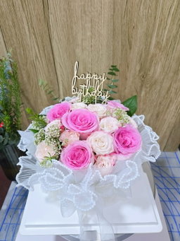 Fresh flower cake