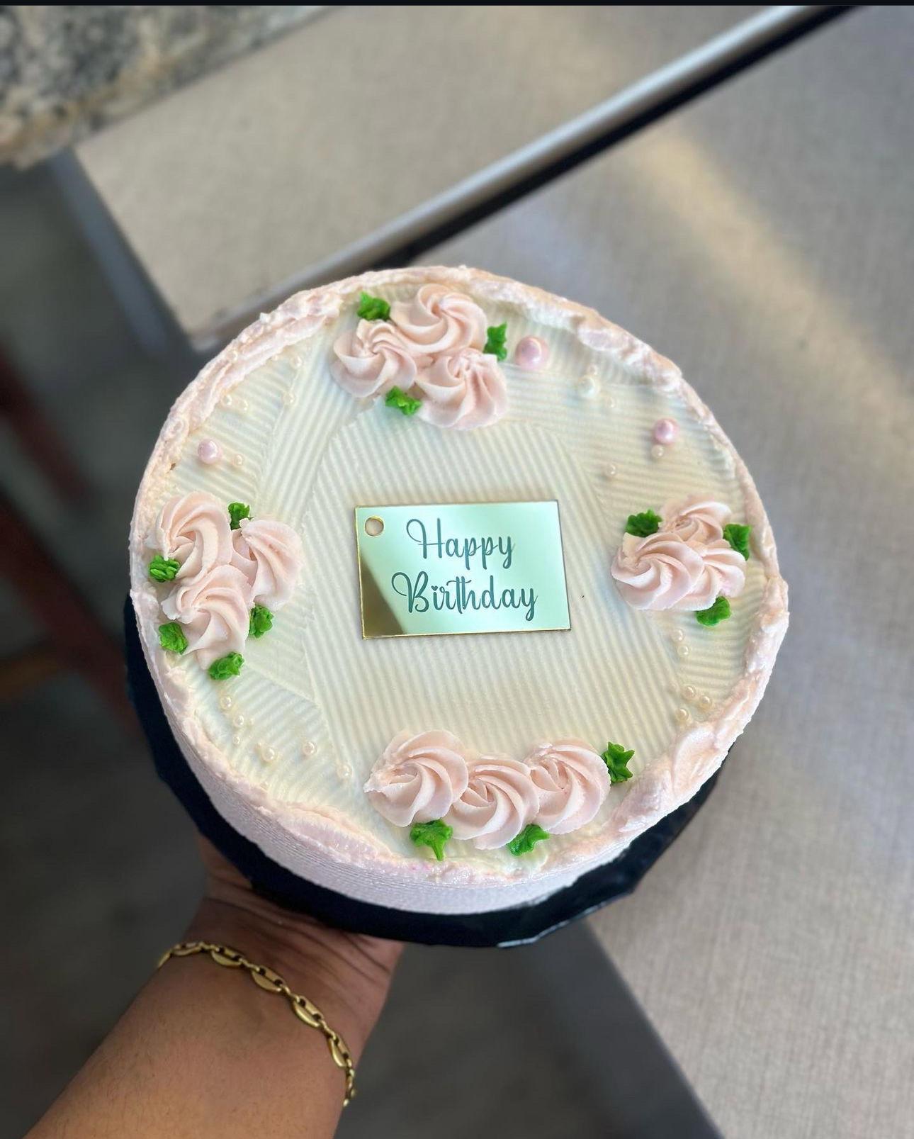6 inches  1 Layer Buttercream Cake _3