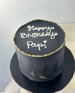 6 inches 2 Layers Buttercream cake  