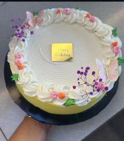 8 inches  1 Layer Buttercream Cake  