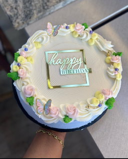 8 inches  1 Layer Buttercream Cake  