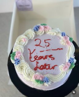 8 inches 1 Layer Whipped cream cake 