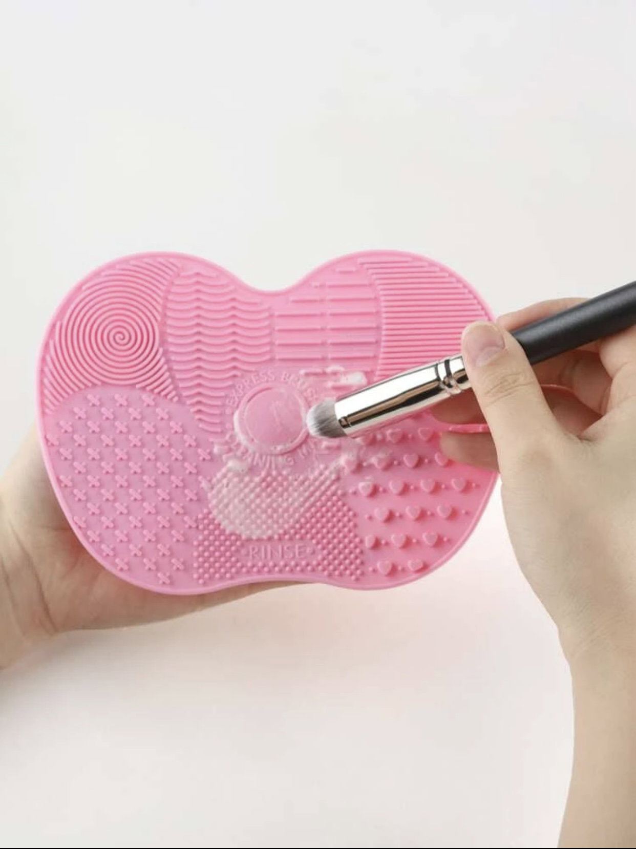 Durable and Reusable Silicone Makeup Brush Cleaning Pad_0