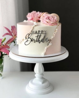 8 inches  2 Layers Whipped cream Cake    