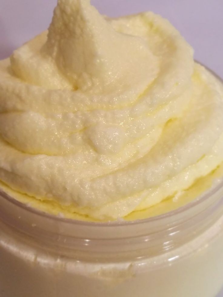 Vanilla Brightening Salt Scrub 250 ml 